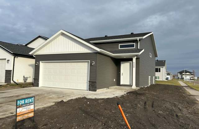 NEW BUILD: 4 bd/2 bath AVAILABLE ASAP ONE MONTH FREE! - 4549 17th Street South, Moorhead, MN 56560
