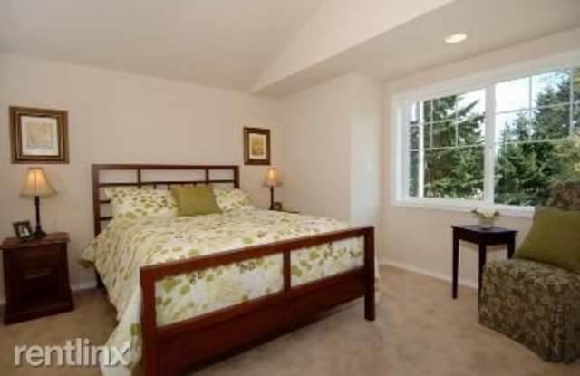 12317 10th PL NE D Gallery 4