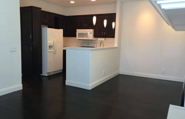 Orleans: 2 Bedroom 2 Bath Condo, Gallery 4