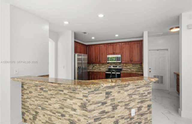 16001 SW 43rd Terrace, Miami, FL 33185 - 4930 Gallery 4