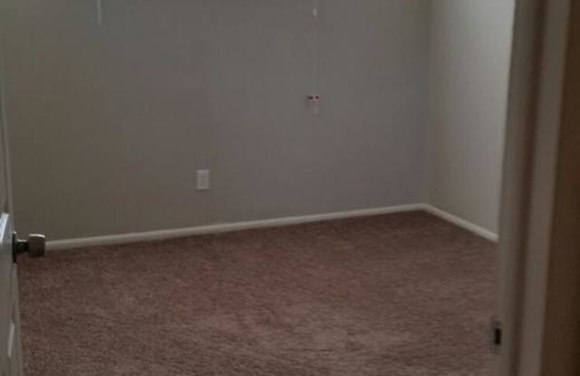 3708 Warwick Blvd - 3708 Warwick Boulevard, Kansas City, MO 64111