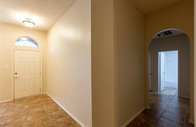 3713 Pinetree Drive Gallery 3