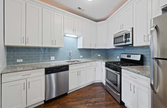 15 N Vail/15 W Davis - 15 North Vail Avenue, Arlington Heights, IL 60005