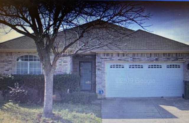 1923 Chandler Lane - 1923 Chandler Lane, Arlington, TX 76014