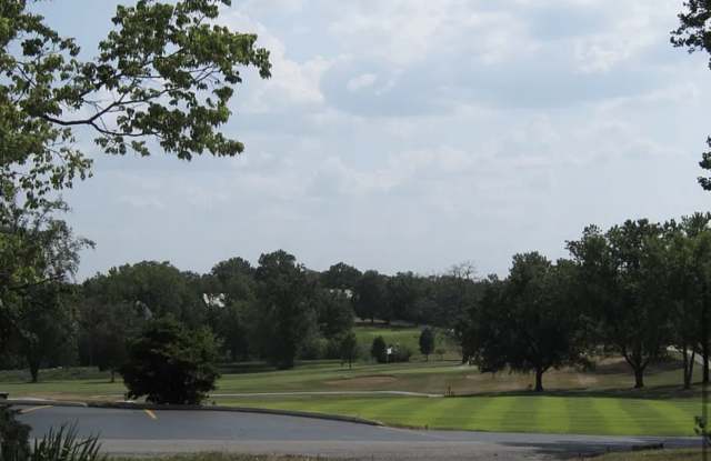 2205 Country Club Dr photos photos