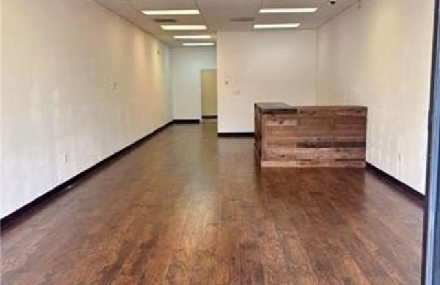 419 S RANGE Avenue Gallery 2