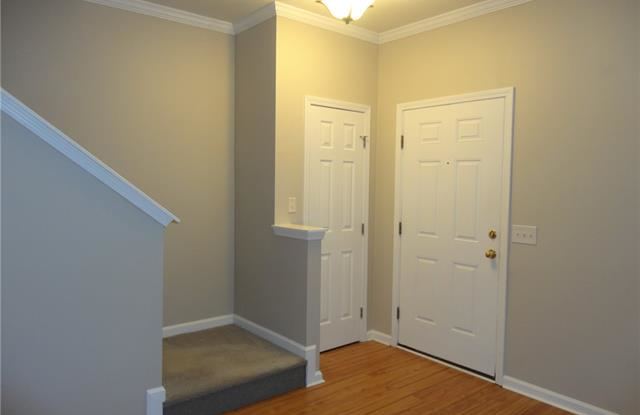 10049 Meadow Crossing Lane Gallery 2