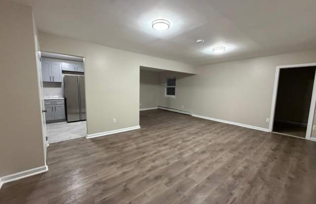 848 Sunrise Highway Gallery 4