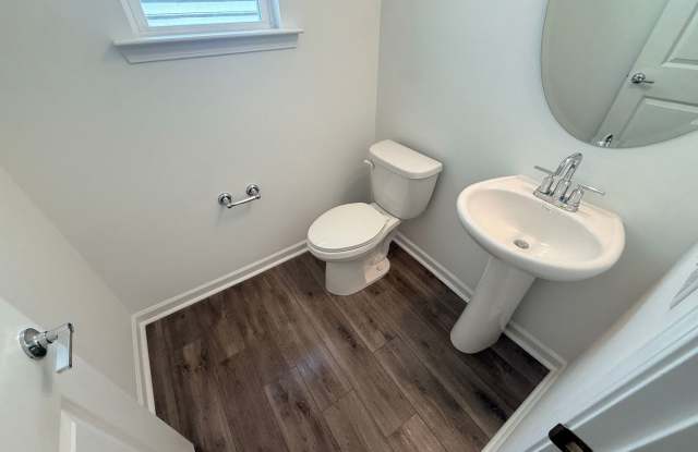 Brand New Single family home in a Cul-de-sac Gallery 4
