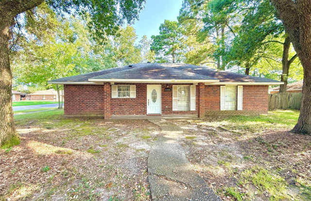 Spacious 4 Bedroom Home with Bonus Room in O'Neal Place photos photos