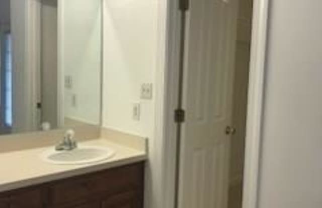152 RIVERWALK COURT Gallery 4