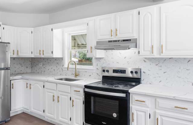 Updated 3-Bedroom Home with Spacious Yard in Hainesport photos photos