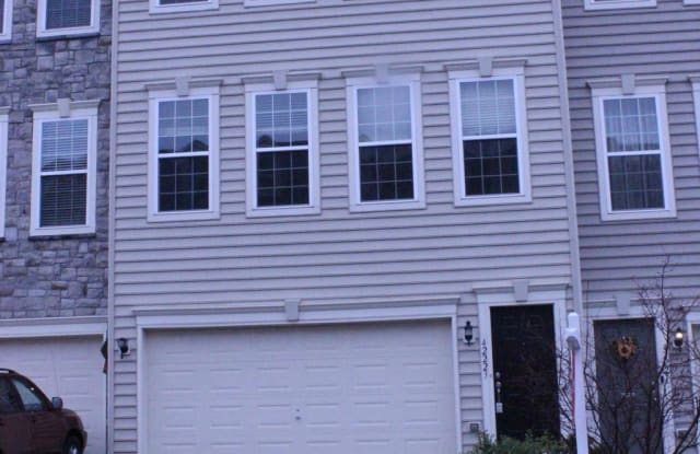 42223 DEAN CHAPEL SQUARE - 42223 Dean Chapel Square, Stone Ridge, VA 20152