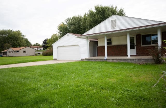 755 Porter Ave - 755 Porter Avenue, Campbell, OH 44405