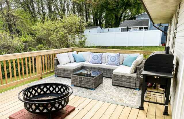 903 Country Terrace Gallery 3
