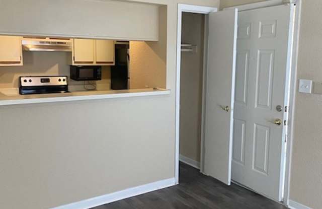 Regency Gardens B-201 photos photos