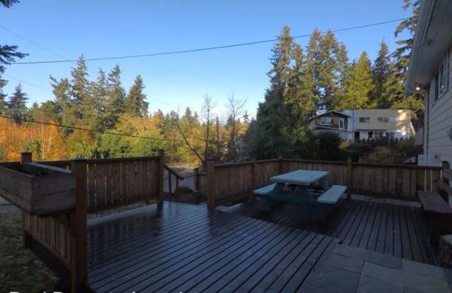 18229 Homeview Drive Gallery 3