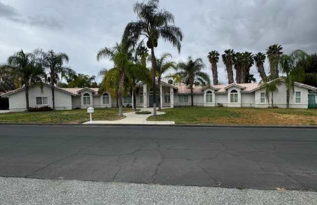 Luxury Living Awaits: Stunning 4-Bedroom Cul-de-Sac Retreat with Pool & Spa in Hemet! photos photos