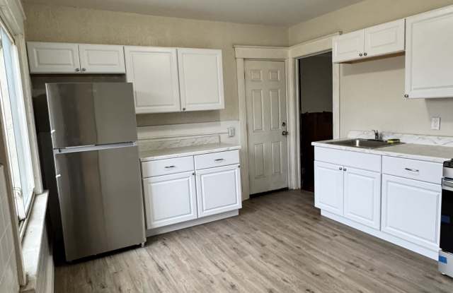 1109 Wolf Street - 1 photos photos
