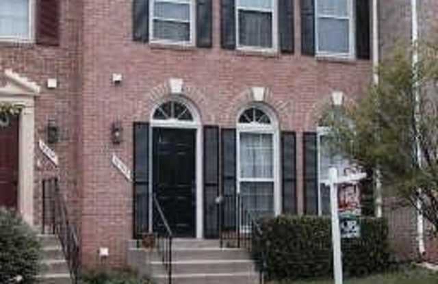 13312 FOXHOLE Drive Gallery 1