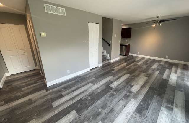 8911 Nw 28th Dr photos photos