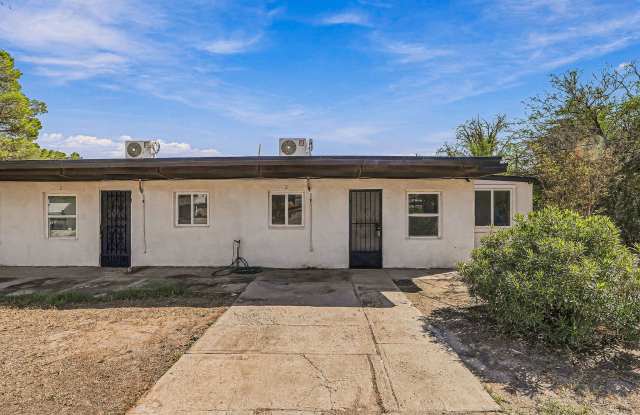 589 Myra Street - 2 Gallery 1