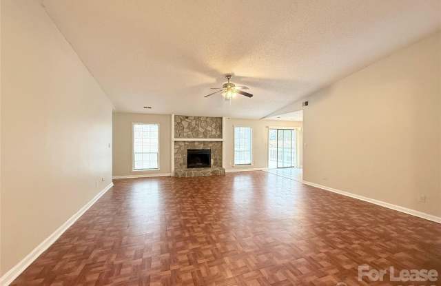 6924 Long Needles Drive Gallery 2