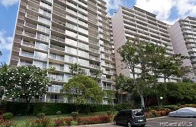 Makaha Valley Towers Furnished Studio Gallery 1