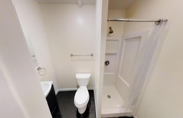 618 Westcott St Apt 1 Gallery 3