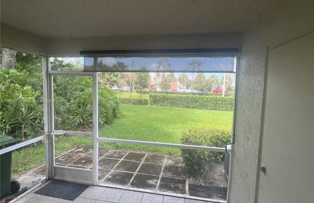 255 Mallory Ct Gallery 2