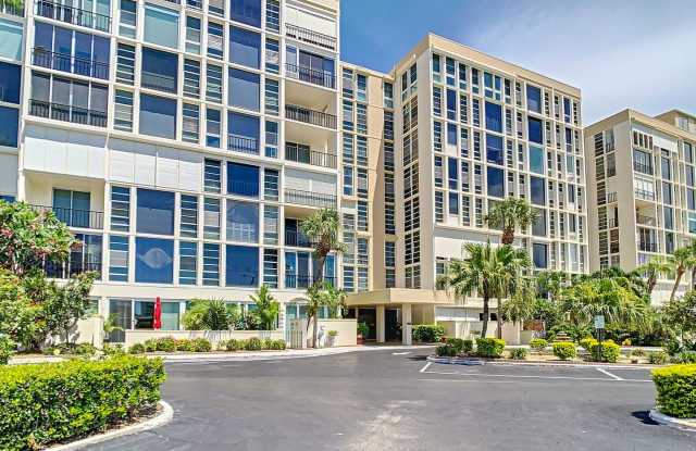 55 and Over Building / The Ambassador Building at Bay Island Gallery 4