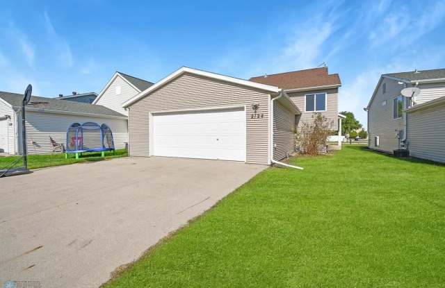 2124 58th Ave S - 2124 58th Avenue South, Fargo, ND 58104