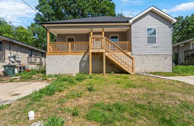 Brand-New 3-Bed, 2-Bath Home – Modern Living at 870 Arlington Ave photos photos