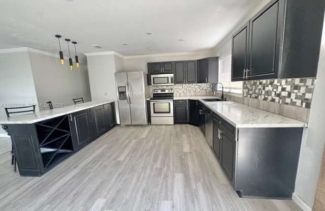 1822 SE Oxmoor Ct photos photos