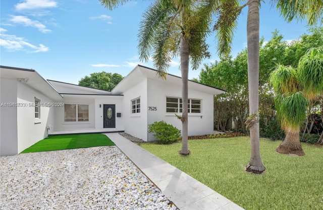 7525 Adventure Ave photos photos