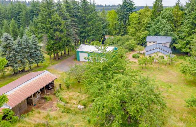 PRIVATE HOMESTEAD WITH ACREAGE & SHOP photos photos
