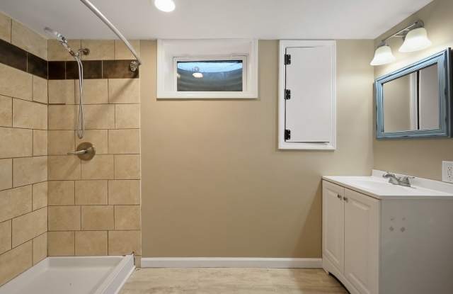 2008 West 84th Street Gallery 3