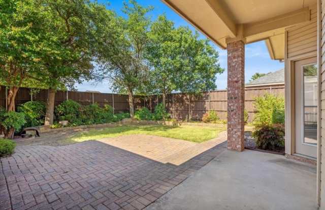 1305 Red Maple Drive Gallery 3