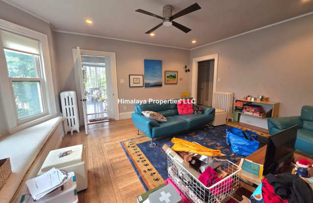 NO FEE!  Gem Apt w lots of included utilities!  Gorgeous Kitchen & Exterior Lounge Area! Cat Friendly, Parking Available Gallery 4
