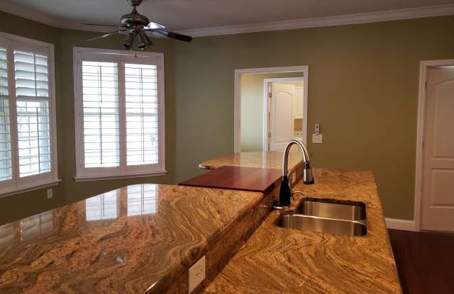 6215 Pebble Shore Lane Gallery 4