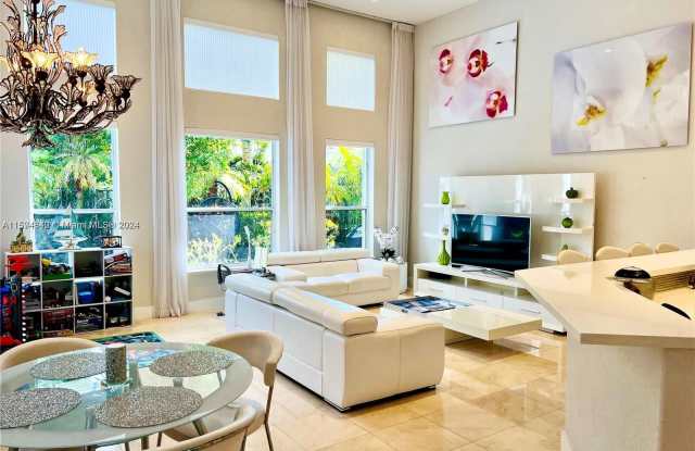 912 Manatee Way - 912 Manatee Way, Hollywood, FL 33019 912 Manatee Way - 912 Manatee Way, Hollywood, FL 33019