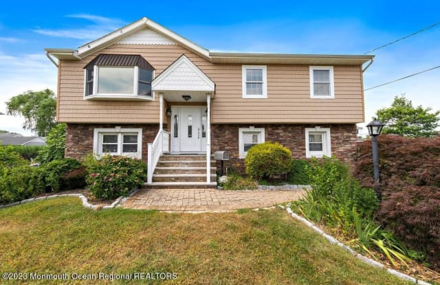 64 Monmouth Parkway - 64 Monmouth Parkway, Monmouth Beach, NJ 07750