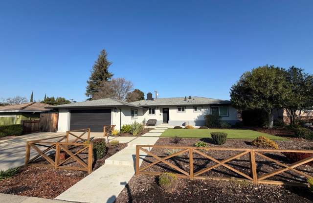 3 Bedroom | 2 Bathroom | Single-Family Home in Arden-Arcade photos photos