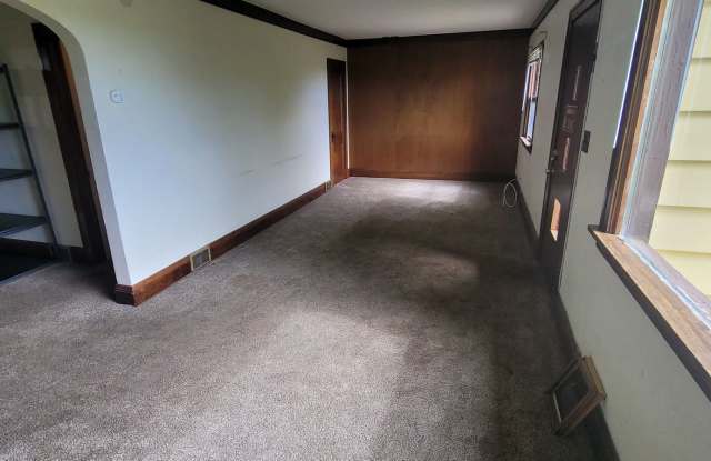 Duluth, MN - 4 bedroom - 2 bathroom Gallery 4