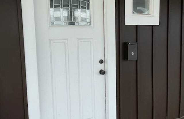 Completely Renovated 3 Bedroom 1 Bath Home in Dunbar Gallery 3