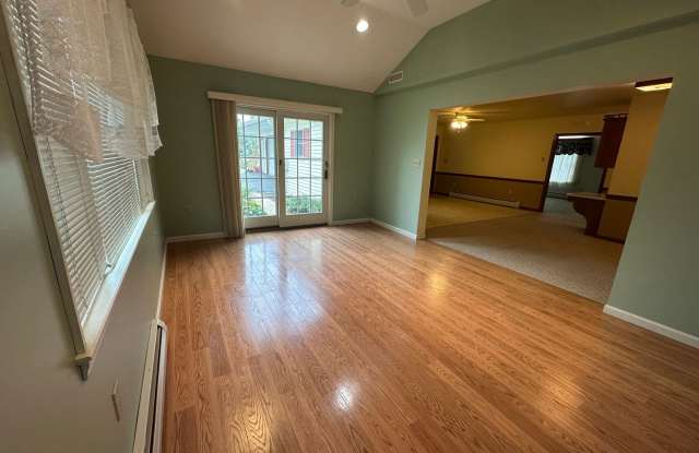 Ranch House in Kinzer -3 bed 2 Bath Gallery 1