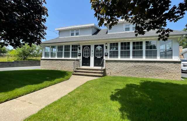 8 Locust Park photos photos