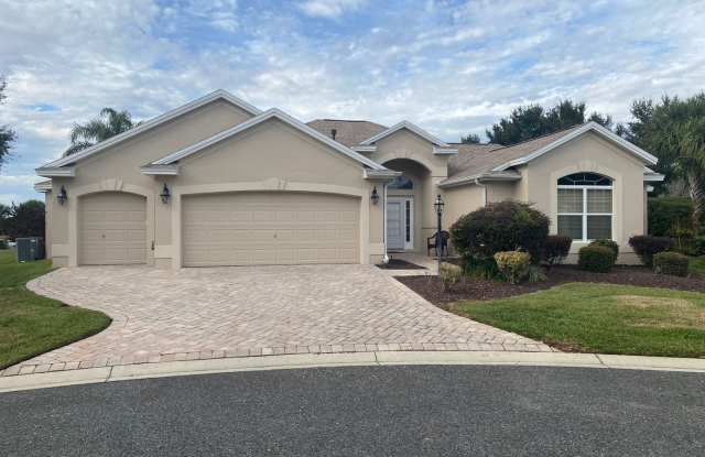 SEASONAL or ANNUAL LEASE. Large 4 Bed + 4 1/2 Baths Home, w/Views of the Jacaranda Golf Course and Lake in The Village of Poinciana photos photos