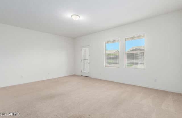 2415 E San Miguel Drive Gallery 4