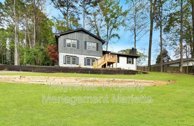 651 Inglis Dr. SE photos photos